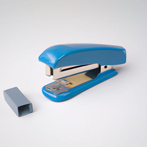 สีประหยัดแรงงาน Mini Student Office Stapler อุปกรณ์เสริมโต๊ะโรงเรียนพร้อมลวดเย็บกระดาษ 24/6 Macaron ดีไซน์ใหม่คุณภาพสูง