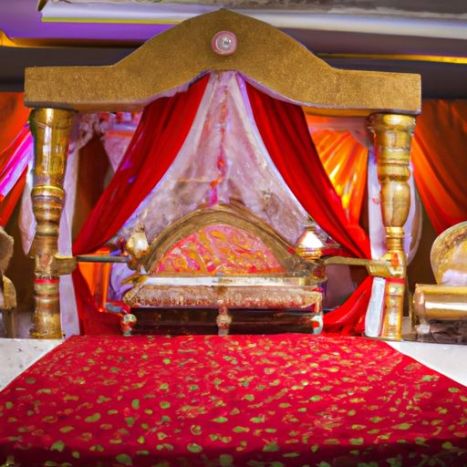 Cerimonia di matrimonio indiano Mandap di nozze reali d'oro Mandap di nozze di palazzo Mandap di regno maestoso per matrimoni indù Mandap di Maharaja per