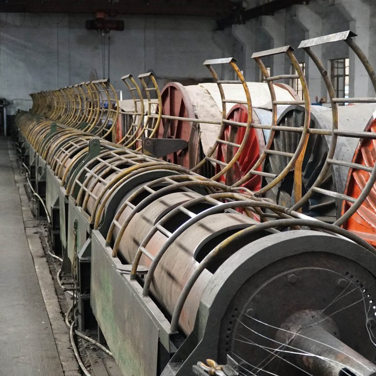 chemin de câbles en fil métallique