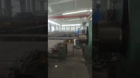 Peredam Poros Cacing Motor Roda Tiga Fase AC dengan Rumah Aluminium